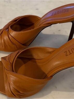 SCHUTZ Cognac Leather Knotted Mule Heels LORI